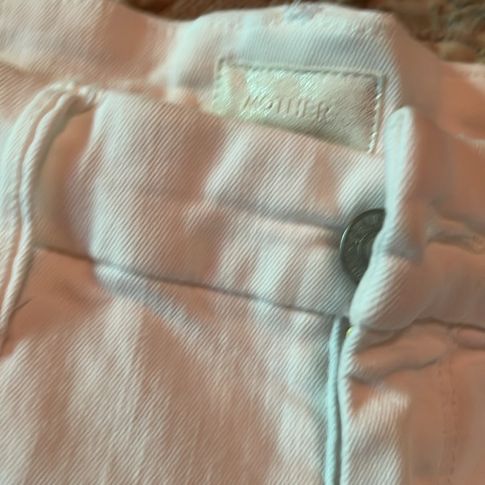 Distressed while jeans - Picture 5 of 5